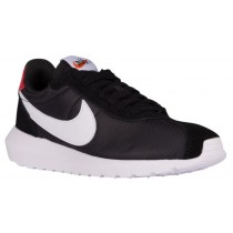Nike Roshe One Femmes chaussures noir/blanc FIS993