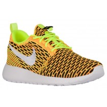 Nike Roshe One Flyknit Femmes chaussures de sport vert clair/blanc TDK817